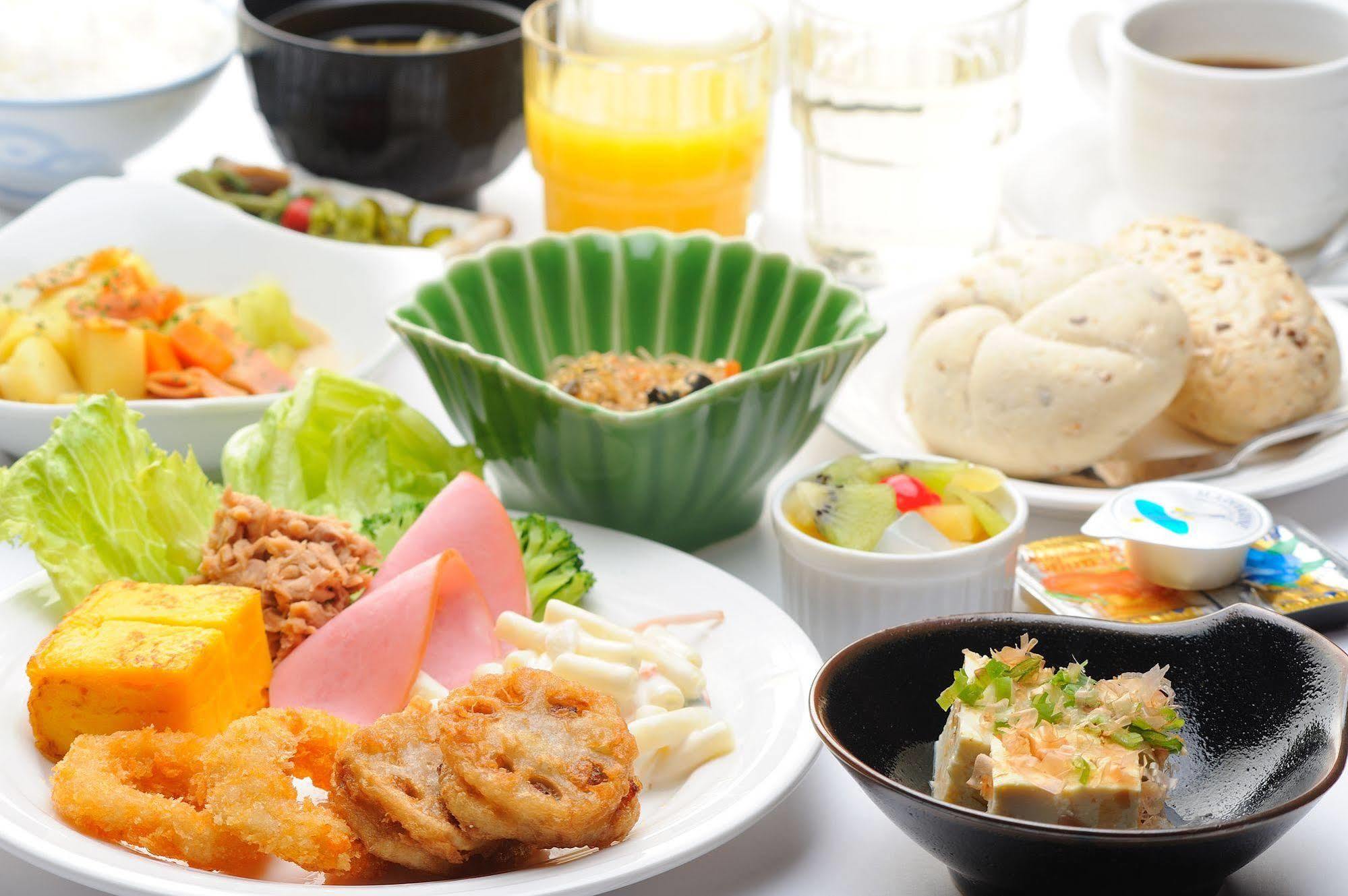 Hotel Route-Inn Court Kofu Екстер'єр фото